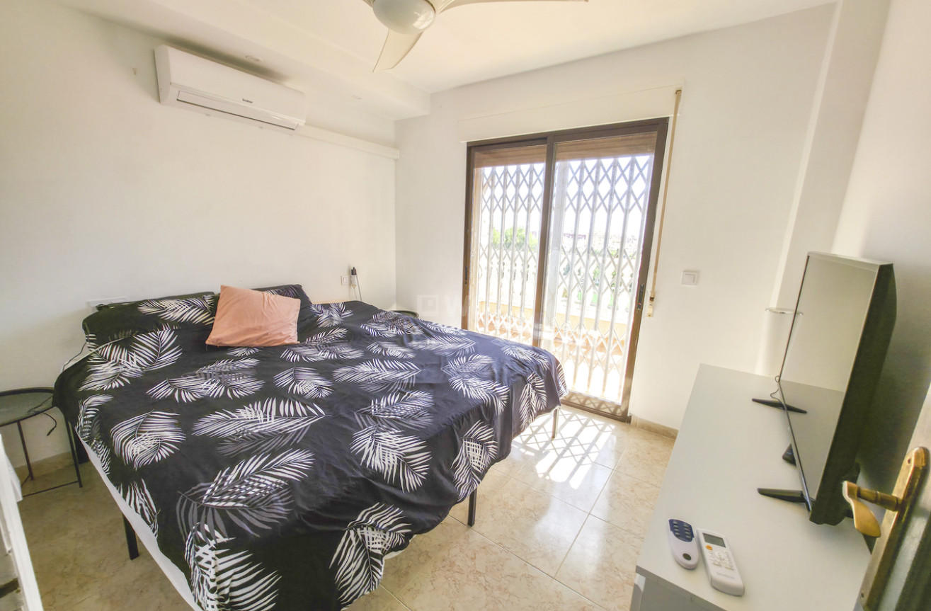Odsprzedaż - Villa - Villamartin - Costa Blanca