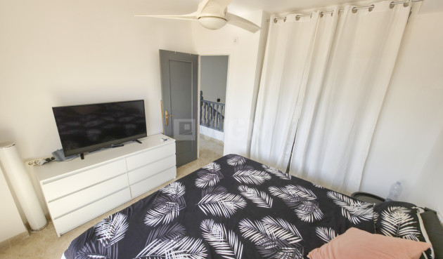 Odsprzedaż - Villa - Villamartin - Costa Blanca