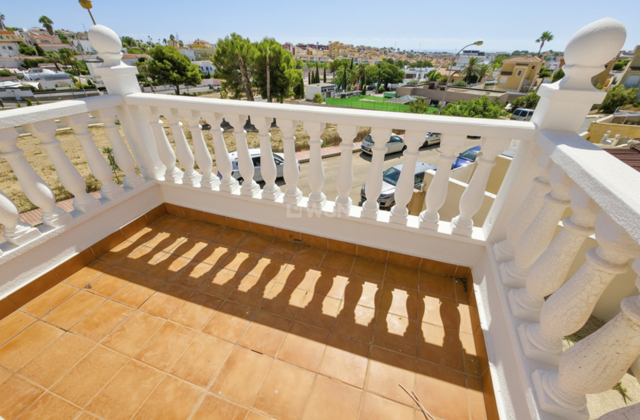 Odsprzedaż - Villa - Villamartin - Costa Blanca