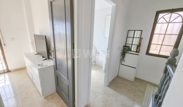 Odsprzedaż - Villa - Villamartin - Costa Blanca