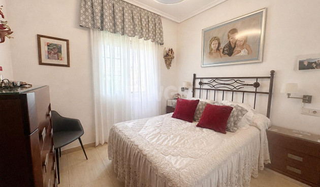 Odsprzedaż - Bungalow - Torrevieja - aguas nuevas