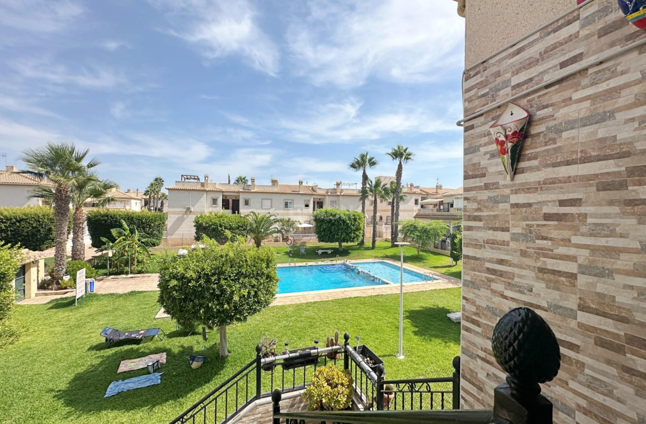 Odsprzedaż - Bungalow - Torrevieja - aguas nuevas