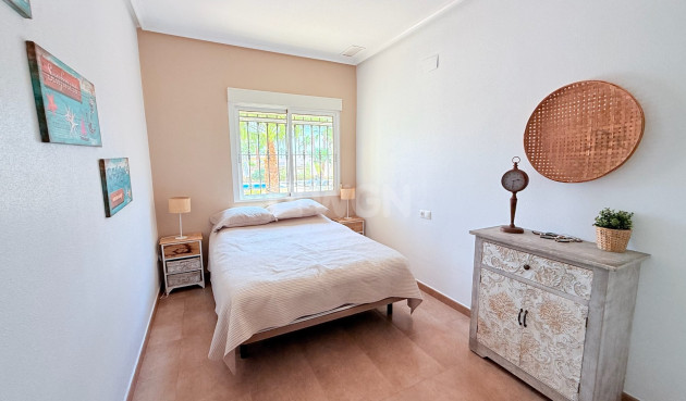 Odsprzedaż - Villa - Catral - Costa Blanca
