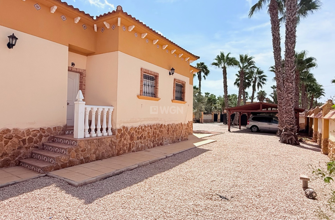 Odsprzedaż - Villa - Catral - Costa Blanca