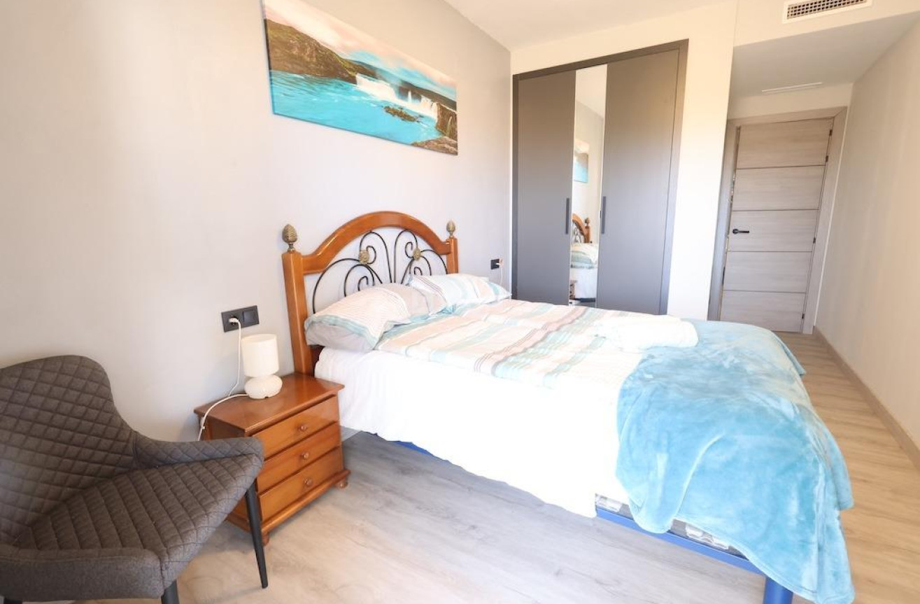 Odsprzedaż - Mieszkanie w bloku - Orihuela Costa - Costa Blanca