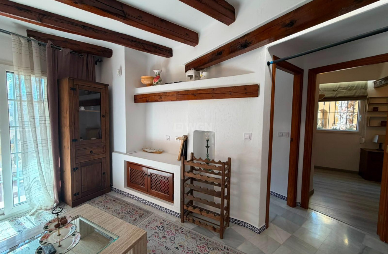 Odsprzedaż - Mieszkanie w bloku - Torrevieja - Aldea Del Mar