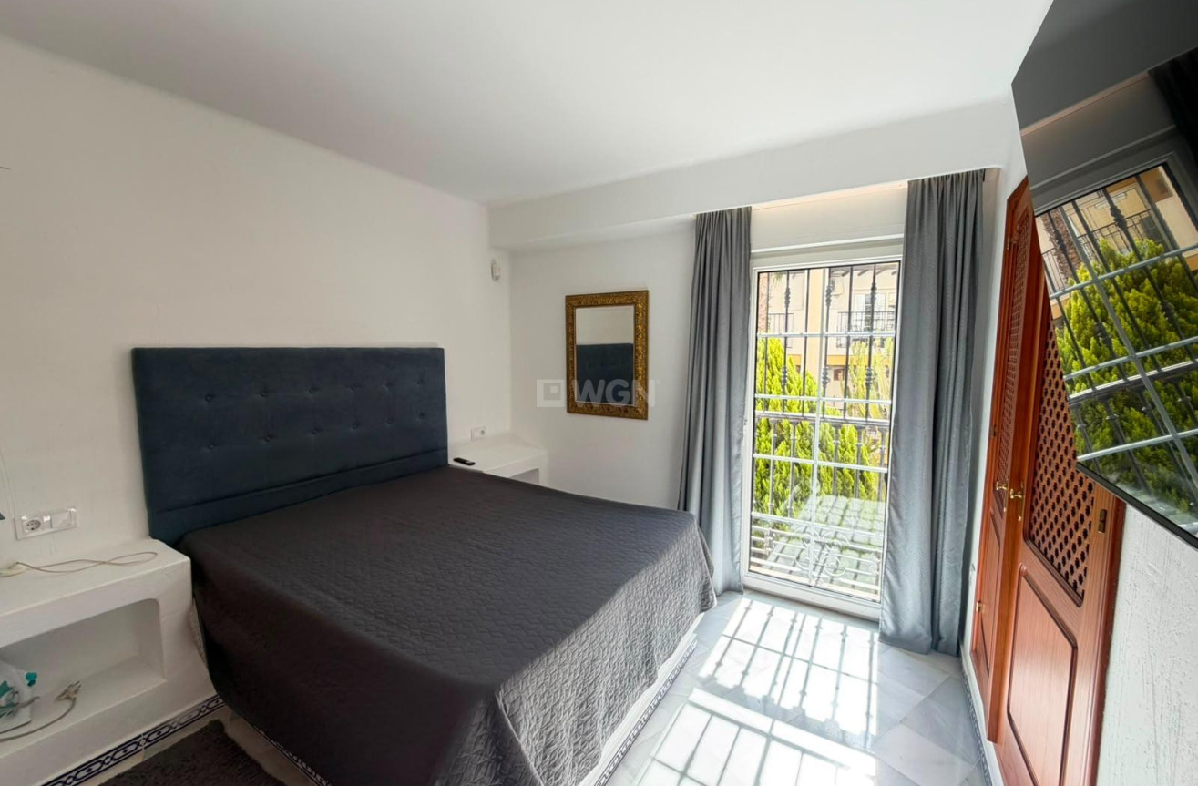 Odsprzedaż - Mieszkanie w bloku - Torrevieja - Aldea Del Mar