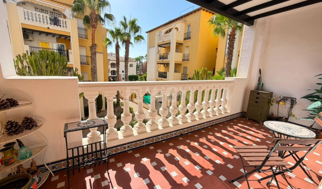 Odsprzedaż - Mieszkanie w bloku - Torrevieja - Aldea Del Mar