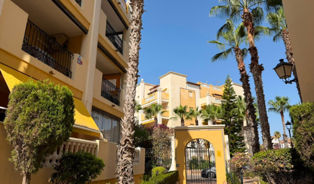Odsprzedaż - Mieszkanie w bloku - Torrevieja - Aldea Del Mar