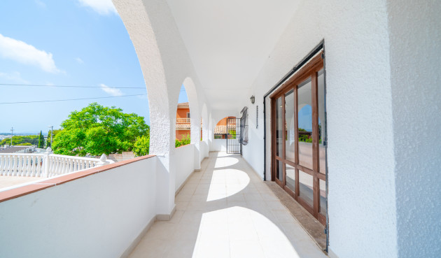 Odsprzedaż - Villa - Los Balcones - Costa Blanca