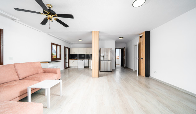 Odsprzedaż - Villa - Los Balcones - Costa Blanca