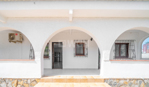 Odsprzedaż - Villa - Los Balcones - Costa Blanca