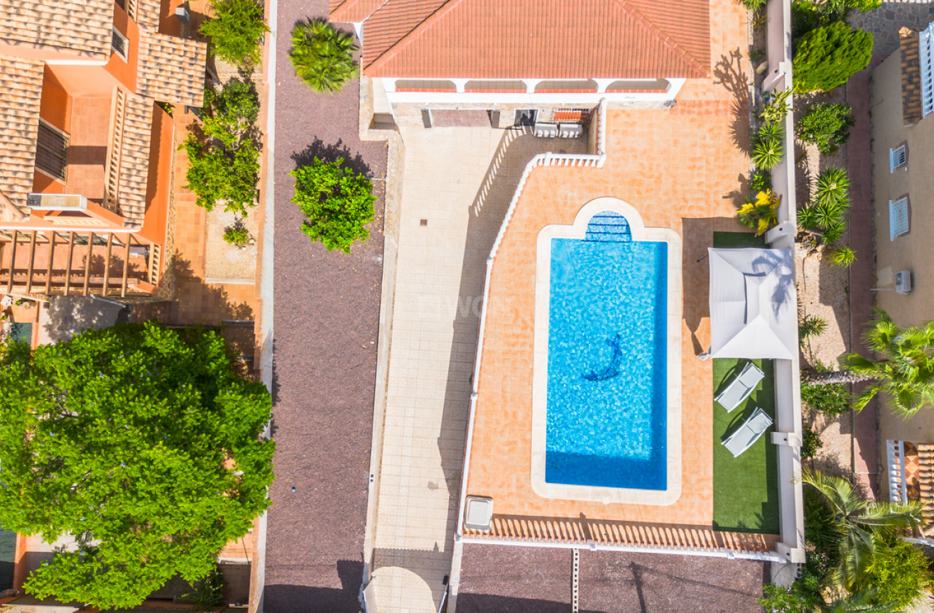 Odsprzedaż - Villa - Los Balcones - Costa Blanca