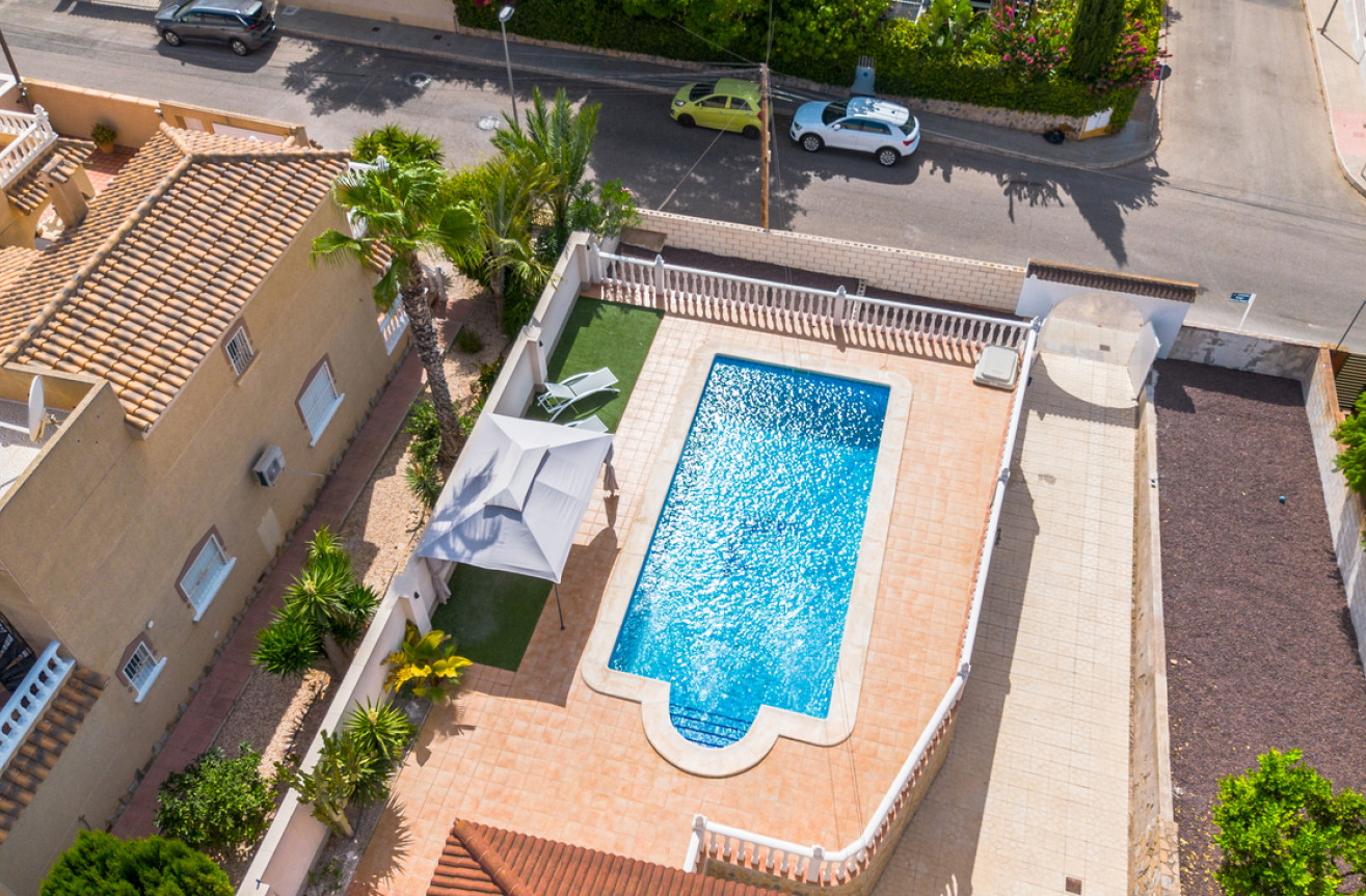 Odsprzedaż - Villa - Los Balcones - Costa Blanca