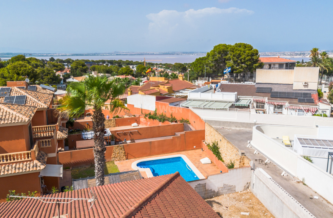 Odsprzedaż - Villa - Los Balcones - Costa Blanca