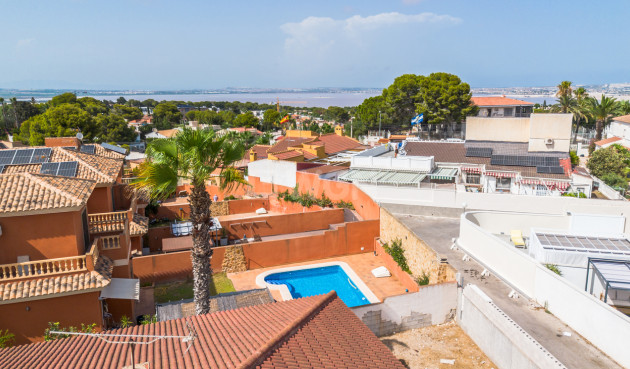 Odsprzedaż - Villa - Los Balcones - Costa Blanca