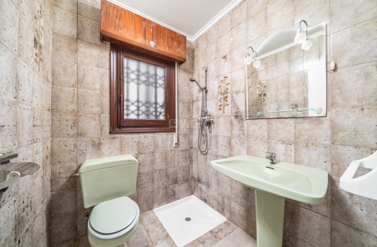 Odsprzedaż - Villa - Los Balcones - Costa Blanca