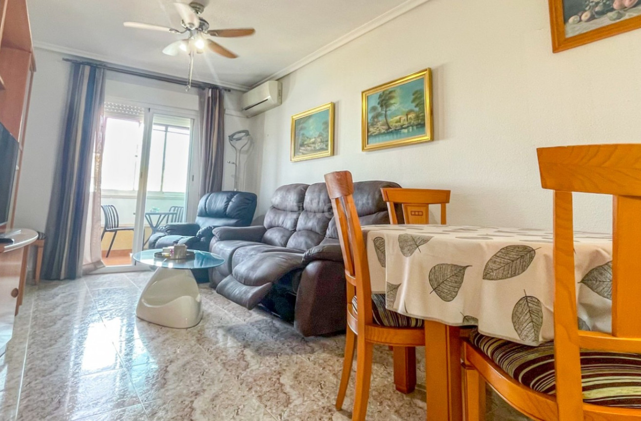 Odsprzedaż - Mieszkanie w bloku - Torrevieja - Costa Blanca