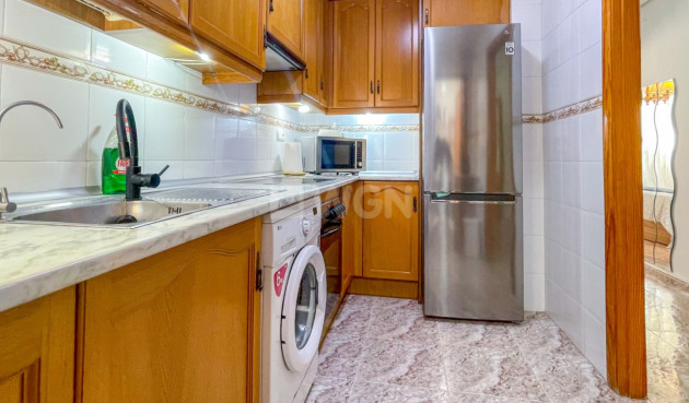 Odsprzedaż - Mieszkanie w bloku - Torrevieja - Costa Blanca