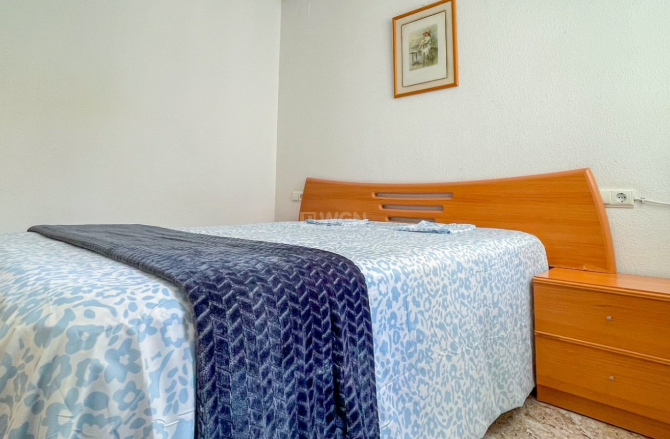 Odsprzedaż - Mieszkanie w bloku - Torrevieja - Costa Blanca