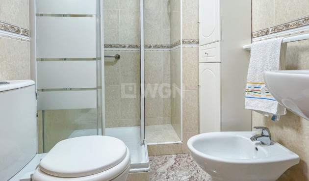 Odsprzedaż - Mieszkanie w bloku - Torrevieja - Costa Blanca