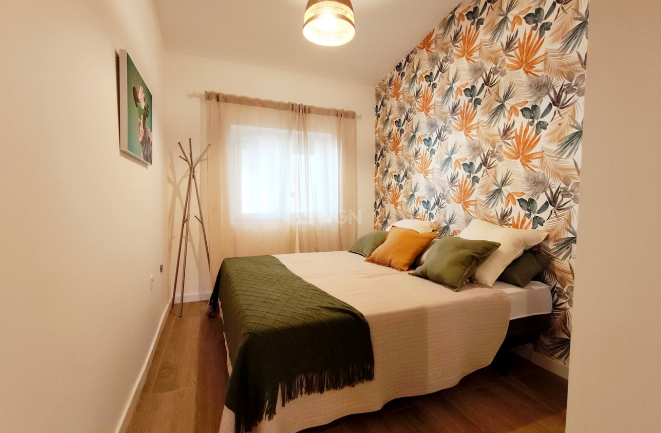 Odsprzedaż - Kamienica - Playa Flamenca - Costa Blanca
