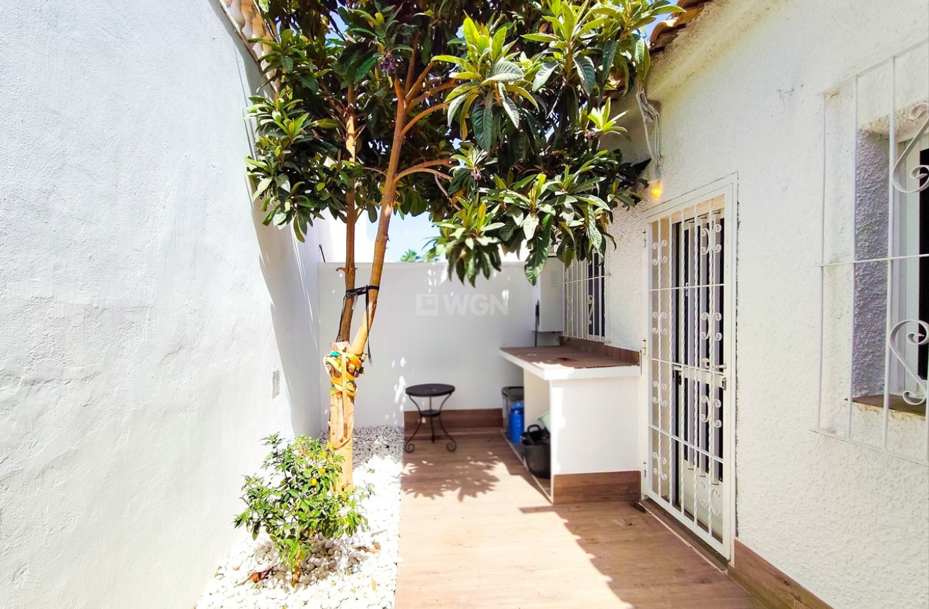 Odsprzedaż - Kamienica - Playa Flamenca - Costa Blanca