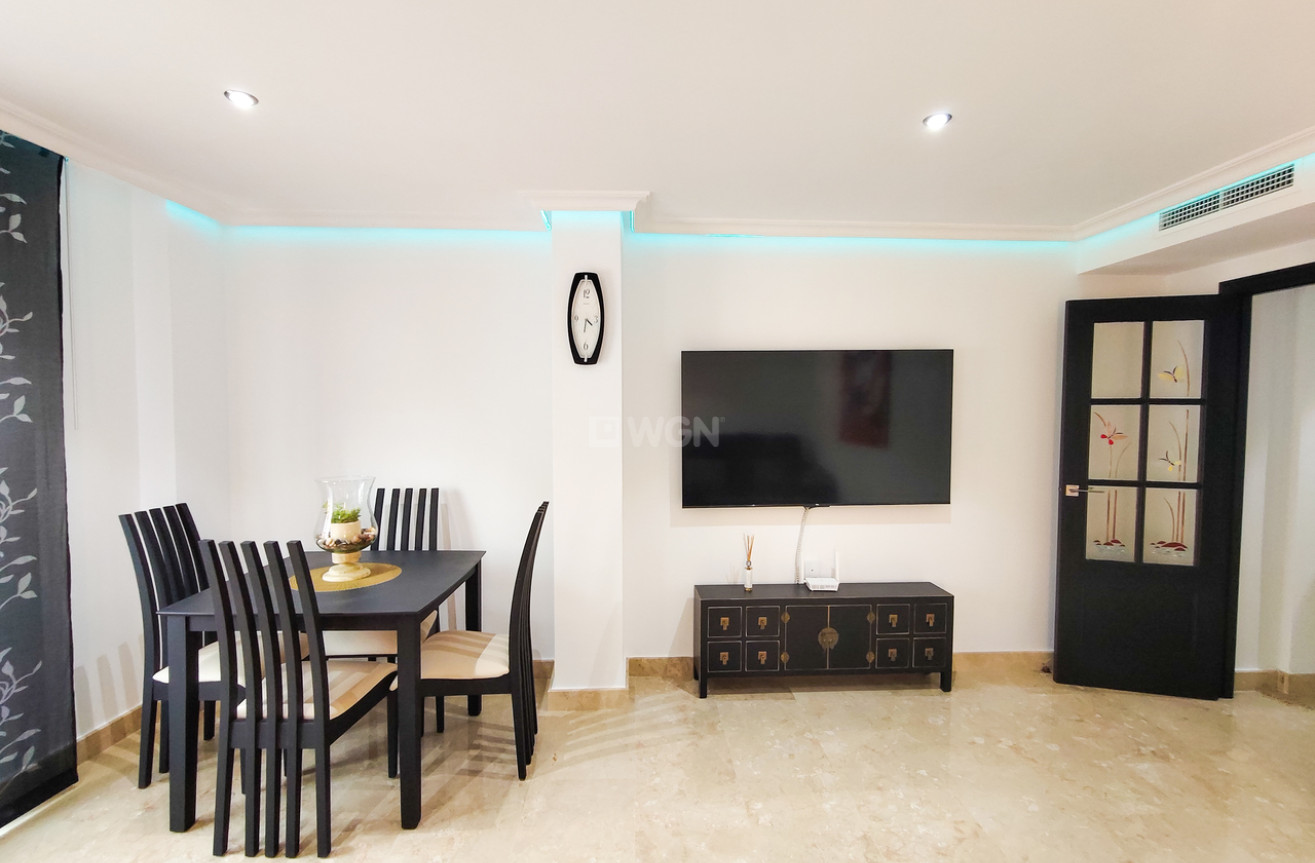 Odsprzedaż - Mieszkanie w bloku - Torrevieja - Costa Blanca