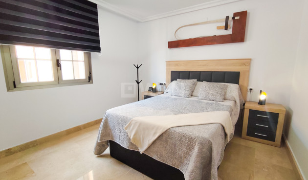 Odsprzedaż - Mieszkanie w bloku - Torrevieja - Costa Blanca