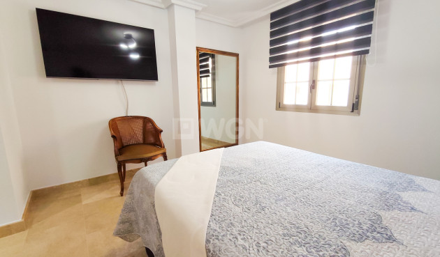 Odsprzedaż - Mieszkanie w bloku - Torrevieja - Costa Blanca