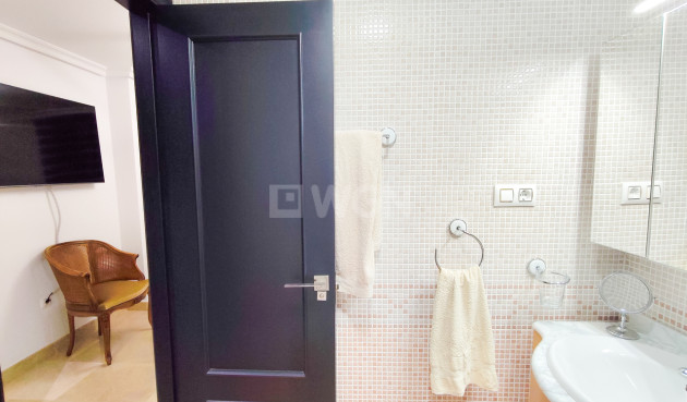 Odsprzedaż - Mieszkanie w bloku - Torrevieja - Costa Blanca