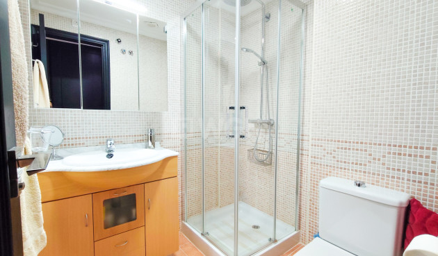 Odsprzedaż - Mieszkanie w bloku - Torrevieja - Costa Blanca