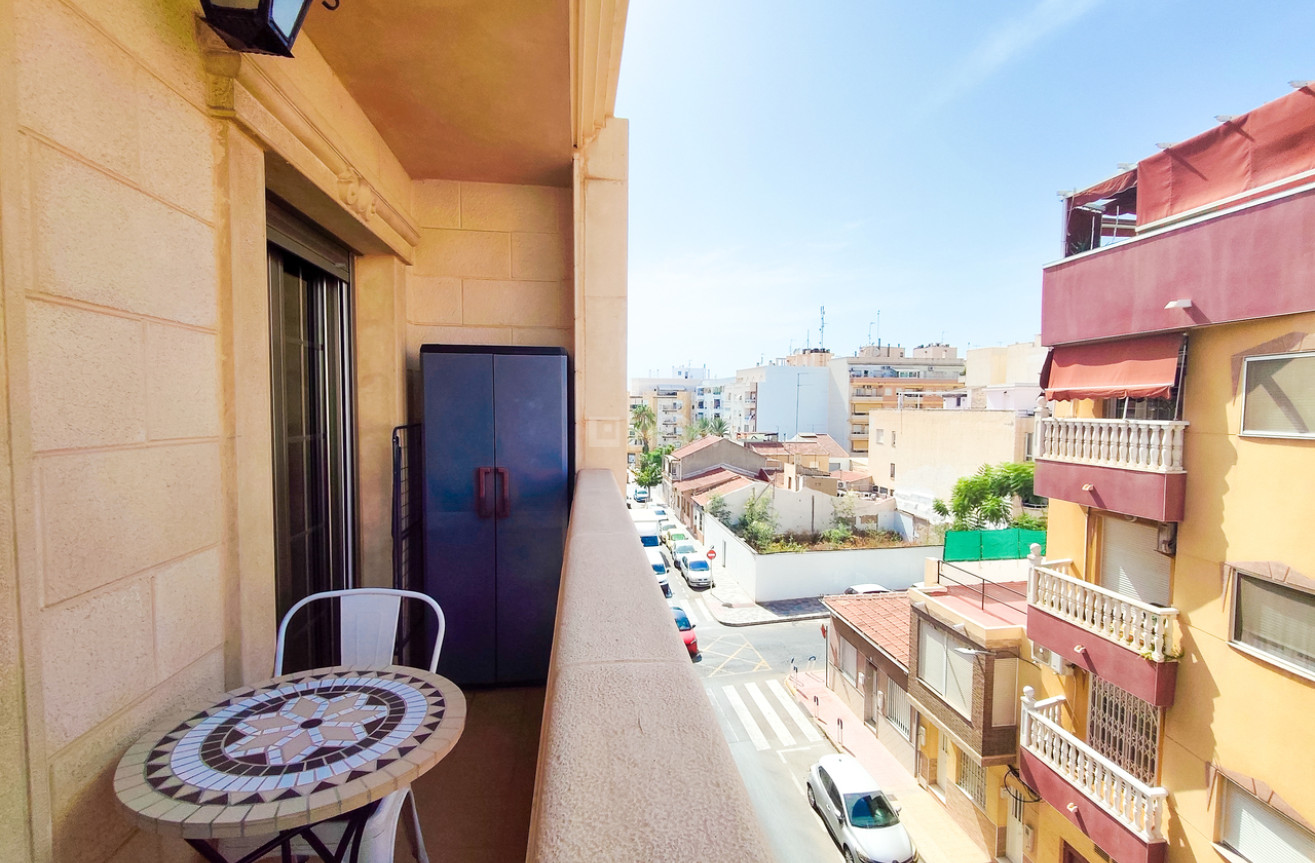 Odsprzedaż - Mieszkanie w bloku - Torrevieja - Costa Blanca