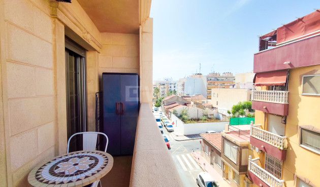 Odsprzedaż - Mieszkanie w bloku - Torrevieja - Costa Blanca