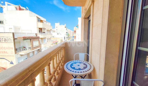Odsprzedaż - Mieszkanie w bloku - Torrevieja - Costa Blanca