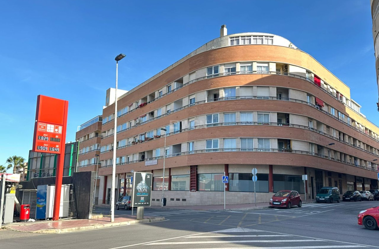 Odsprzedaż - Mieszkanie w bloku - Torrevieja - Costa Blanca