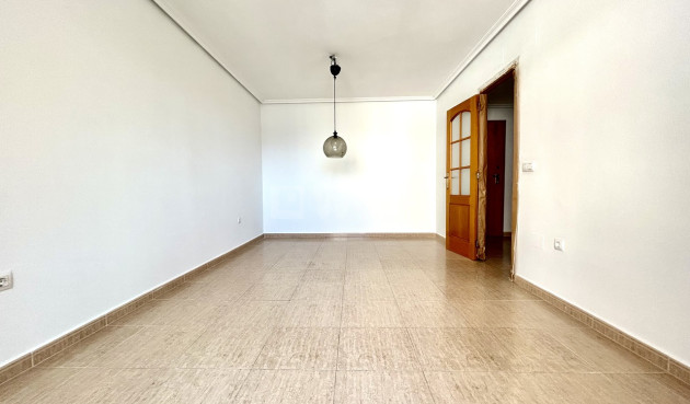 Odsprzedaż - Mieszkanie w bloku - Torrevieja - Costa Blanca