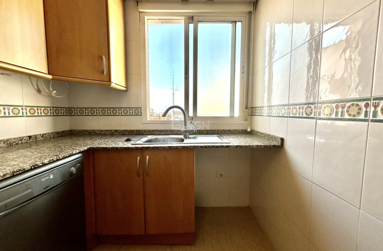 Odsprzedaż - Mieszkanie w bloku - Torrevieja - Costa Blanca