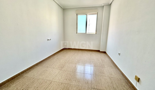 Odsprzedaż - Mieszkanie w bloku - Torrevieja - Costa Blanca