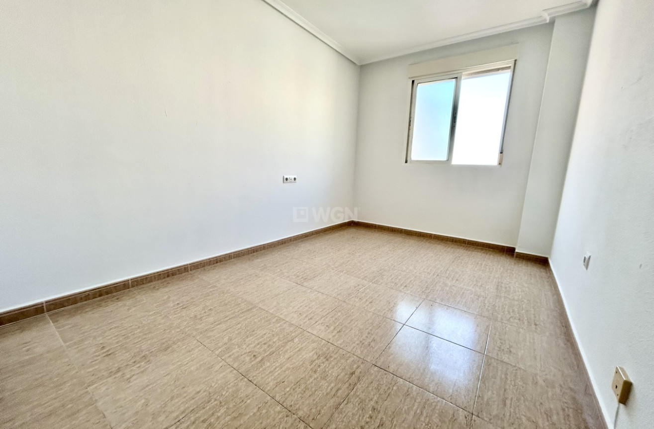 Odsprzedaż - Mieszkanie w bloku - Torrevieja - Costa Blanca
