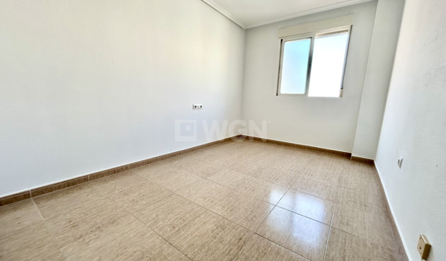 Odsprzedaż - Mieszkanie w bloku - Torrevieja - Costa Blanca