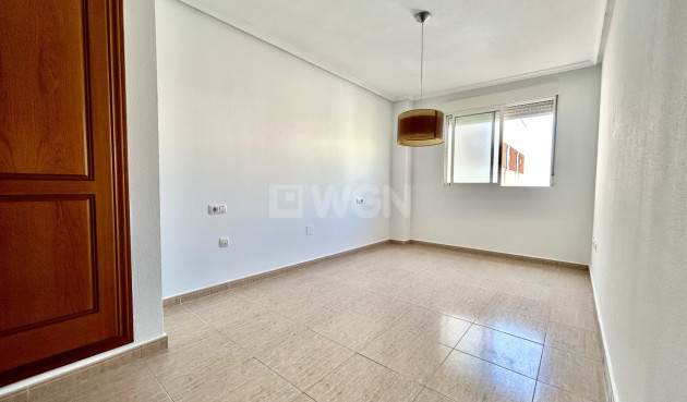 Odsprzedaż - Mieszkanie w bloku - Torrevieja - Costa Blanca