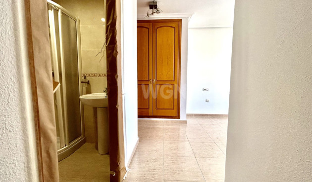 Odsprzedaż - Mieszkanie w bloku - Torrevieja - Costa Blanca