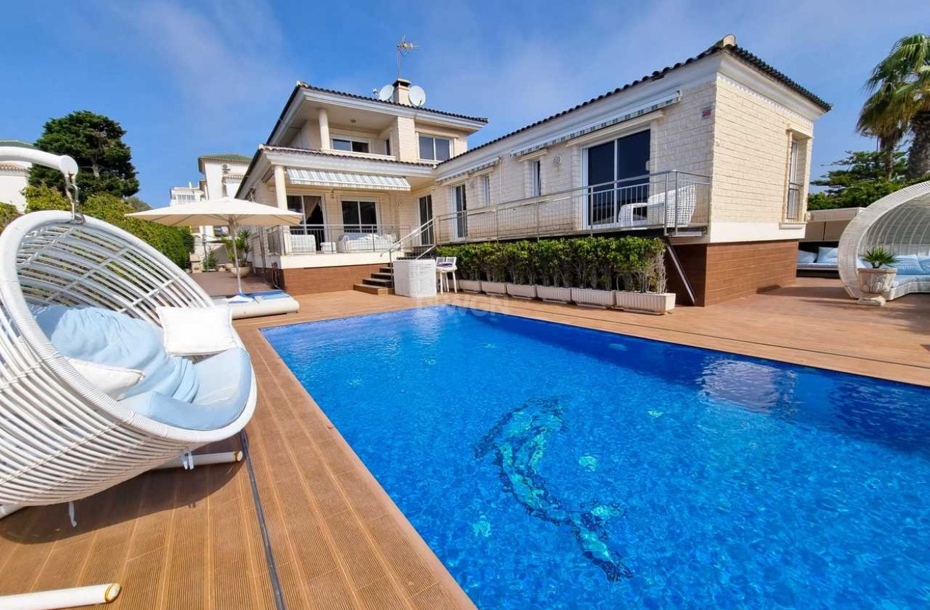 Odsprzedaż - Villa - La Mata - Costa Blanca