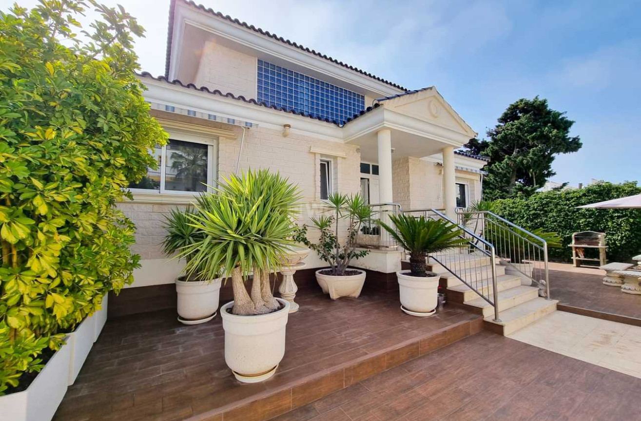 Odsprzedaż - Villa - La Mata - Costa Blanca