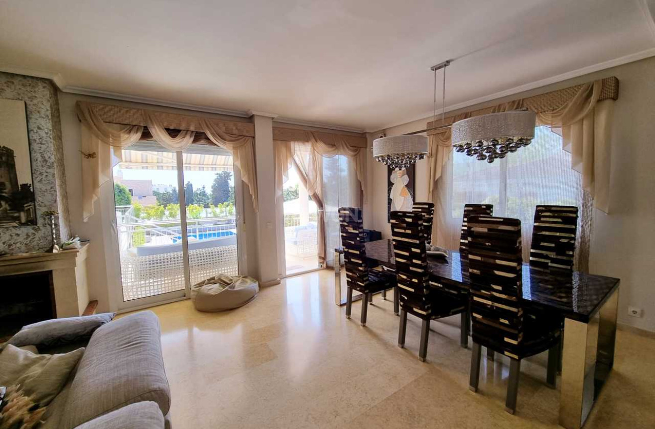 Odsprzedaż - Villa - La Mata - Costa Blanca