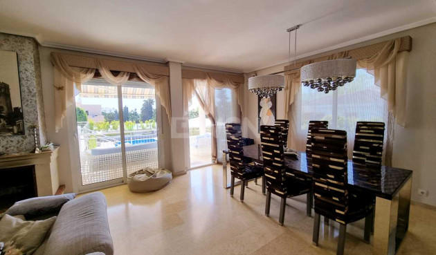 Odsprzedaż - Villa - La Mata - Costa Blanca