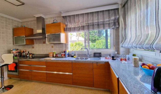 Odsprzedaż - Villa - La Mata - Costa Blanca