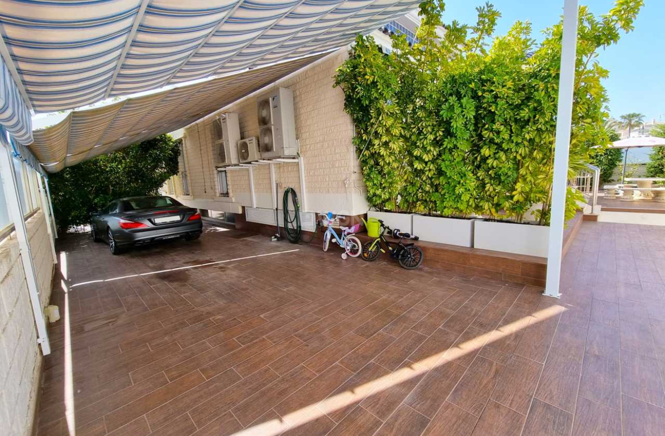 Odsprzedaż - Villa - La Mata - Costa Blanca