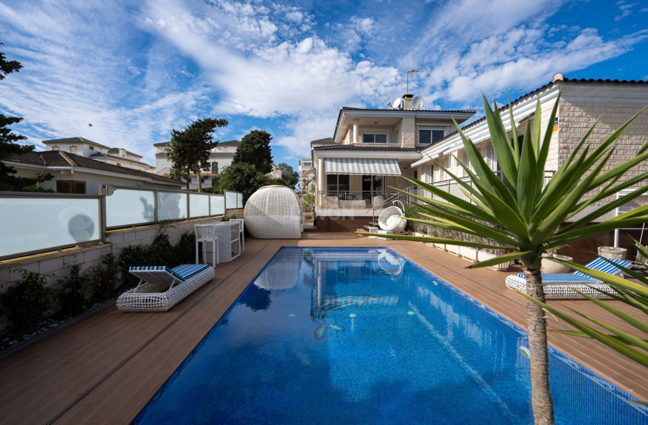 Odsprzedaż - Villa - La Mata - Costa Blanca